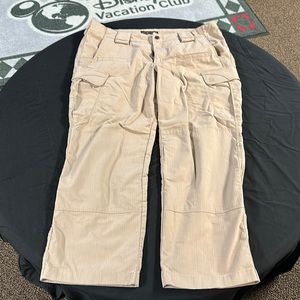 Size 16 511 cargo pants inseam 25 inches
